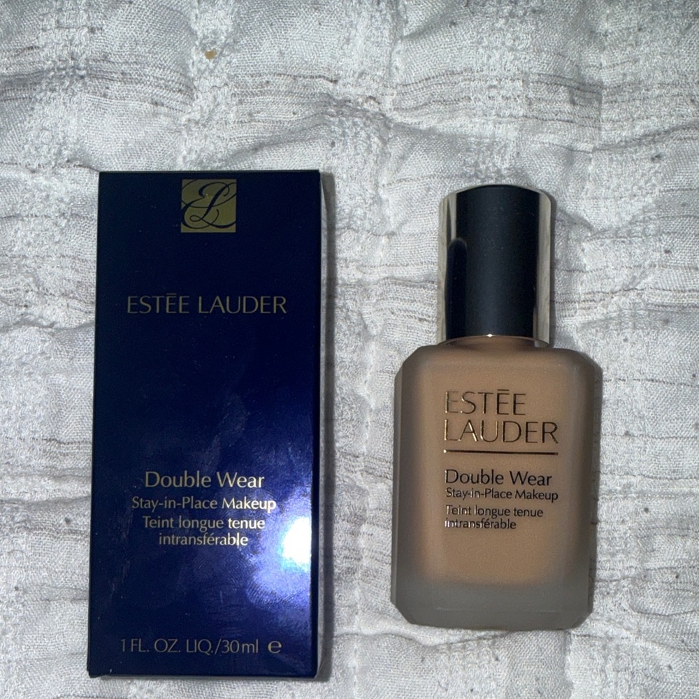 Estee Lauder Double Wear Stay-in-Place Makeup - Buff 2N2 *NEW FORMULA*